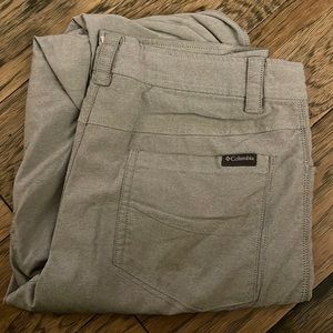 Columbia hiking dry fit